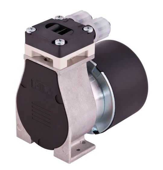 Die NPK 03 ist eine neue Mikro-Pendelkolbenpumpe von KNF, die hohe Überdruckleistung mit kompakter Bauweise vereint. Die NPK 03 ist eine neue Mikro-Pendelkolbenpumpe von KNF, die hohe Überdruckleistung mit kompakter Bauweise vereint.