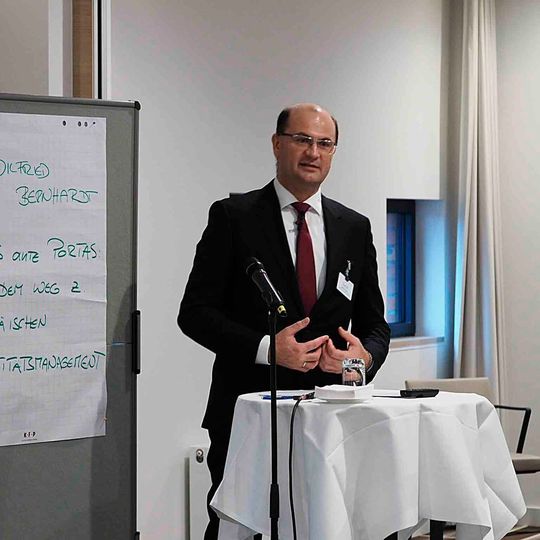Staatssekretär Albert Füracker auf dem eGovernment Summit Staatssekretär Albert Füracker auf dem eGovernment Summit
