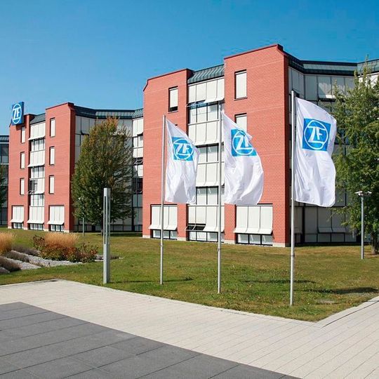 ZF will die aus der Übernahme von TRW Automotive entstandenen Verbindlichkeiten durch Anleiherückkäufe weiter abbauen. ZF will die aus der Übernahme von TRW Automotive entstandenen Verbindlichkeiten durch Anleiherückkäufe weiter abbauen.