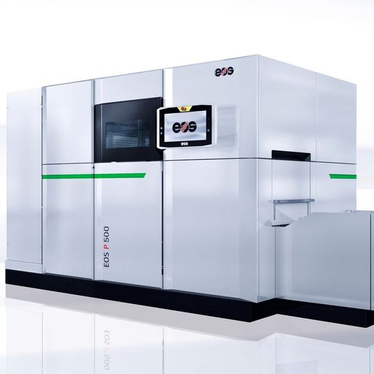 Die EOS P 500 ist eine automatisierbare Fertigungsplattform zum Lasersintern von Kunststoffteilen im industriellen Maßstab. Die EOS P 500 ist eine automatisierbare Fertigungsplattform zum Lasersintern von Kunststoffteilen im industriellen Maßstab.