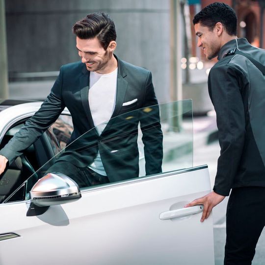 Der Autobauer Audi eröffnet in Hongkong zwei neue Standorte seines Mobilitätsdienstes „Audi on demand“. Der Autobauer Audi eröffnet in Hongkong zwei neue Standorte seines Mobilitätsdienstes „Audi on demand“.