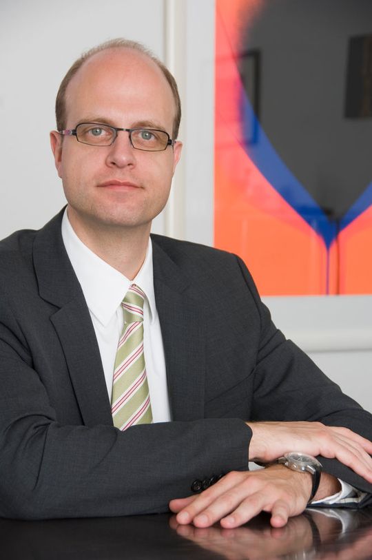 Dr. Torsten Uhlig ist Partner und Experte für Kartellrecht bei Kümmerlein Rechtsanwälte & Notare in Essen. Dr. Torsten Uhlig ist Partner und Experte für Kartellrecht bei Kümmerlein Rechtsanwälte & Notare in Essen.