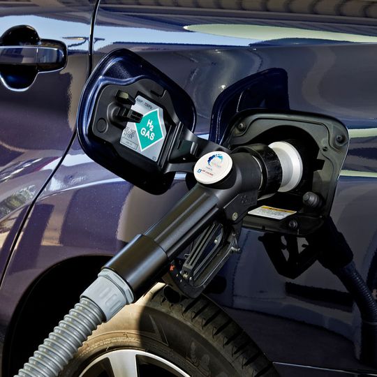 Der Mirai ist Toyotas erstes Serien-Brennstoffzellen-Auto.