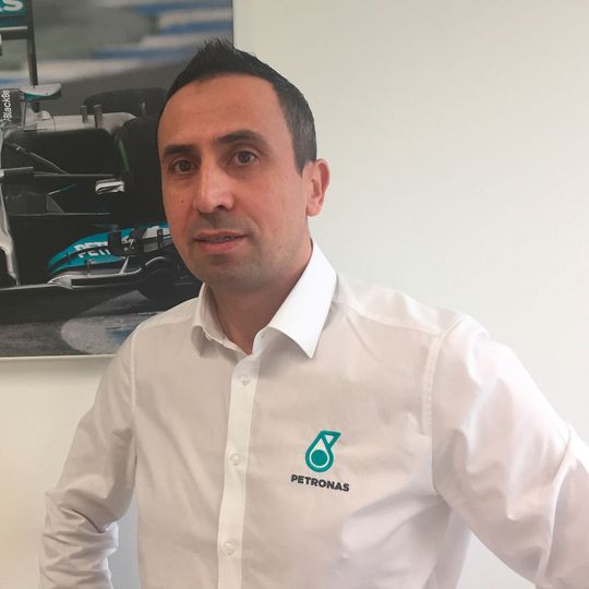Mohamed Boudrahim wechselt von Feilo Sylvania zu Petronas. Mohamed Boudrahim wechselt von Feilo Sylvania zu Petronas.