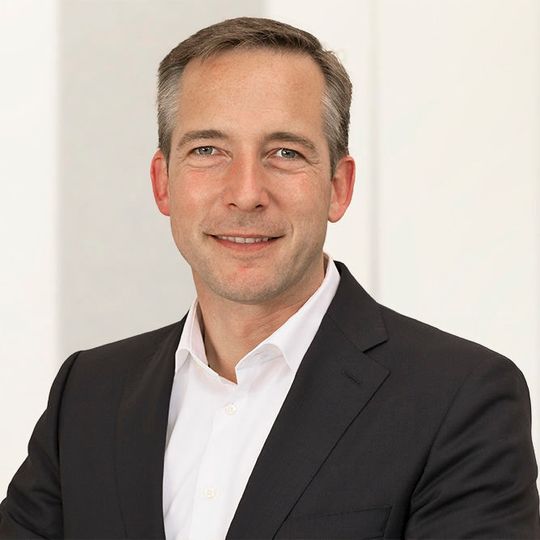Sven Krüger, CEO der Eucon Group freut sich, durch die Beteiligung an Caruso das Angebot an Digitalisierungs-Lösungen für den Automotive Aftermarket erweitern zu können. Sven Krüger, CEO der Eucon Group freut sich, durch die Beteiligung an Caruso das Angebot an Digitalisierungs-Lösungen für den Automotive Aftermarket erweitern zu können.