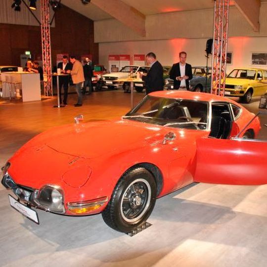 Unweigerlich der Star der Sammlung: Peter Picherts 2000 GT. Lediglich 351 Stück wurden von 1967 bis 1970 gebaut. Sein 2-Liter-Reihensechszylinder mit 150 PS machte den Flitzer 220 km/h schnell. Unweigerlich der Star der Sammlung: Peter Picherts 2000 GT. Lediglich 351 Stück wurden von 1967 bis 1970 gebaut. Sein 2-Liter-Reihensechszylinder mit 150 PS machte den Flitzer 220 km/h schnell.