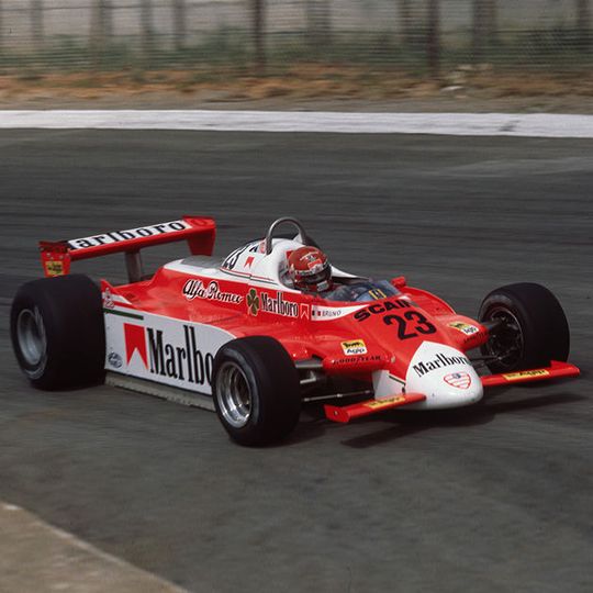 Alfa Romeo kehrt nach 30 Jahren Abstinenz wieder in die Formel 1 zurück. Die Italiener schließen sich mit dem Sauber-Team zusammen, das ab 2018 für mehrere Jahre unter dem Namen „Alfa Romeo Sauber“ an den Start gehen wird. Alfa Romeo kehrt nach 30 Jahren Abstinenz wieder in die Formel 1 zurück. Die Italiener schließen sich mit dem Sauber-Team zusammen, das ab 2018 für mehrere Jahre unter dem Namen „Alfa Romeo Sauber“ an den Start gehen wird.