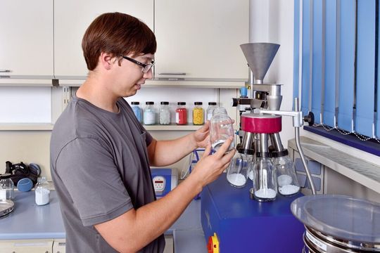 Entscheidend für aussagekräftige Ergebnisse ist eine ausführliche Beurteilung der Materialeigenschaften vor und nach dem Versuch.