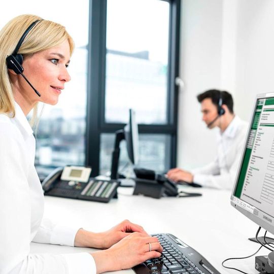 Digitale Kommunikation ist in vielen Kfz-Werkstätten noch nicht angekommen. Digitale Kommunikation ist in vielen Kfz-Werkstätten noch nicht angekommen.