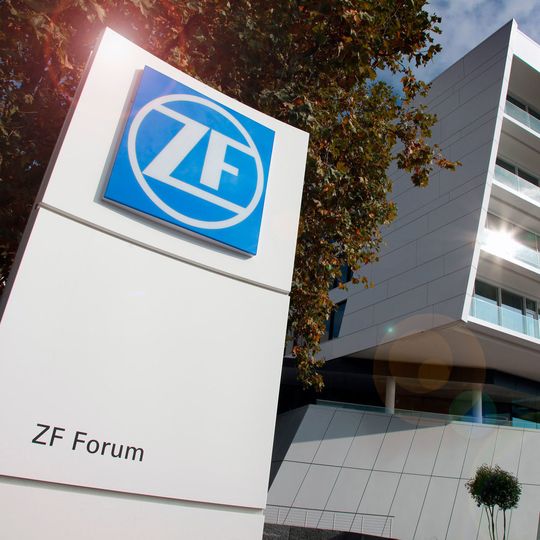 Der ZF-Aufsichtsrat hat Dr.-Ing. Franz-Josef Paefgen zum neuen Vorsitzenden gewählt. Er folgt auf Prof. Dr. Giorgio Behr. Der ZF-Aufsichtsrat hat Dr.-Ing. Franz-Josef Paefgen zum neuen Vorsitzenden gewählt. Er folgt auf Prof. Dr. Giorgio Behr.