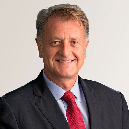 Der Marketing- und Vertriebsvorstand Detlev von Platen, 53, wurde vom Aufsichtsrat für fünf Jahre in seinem Amt bestätigt. Der Marketing- und Vertriebsvorstand Detlev von Platen, 53, wurde vom Aufsichtsrat für fünf Jahre in seinem Amt bestätigt.