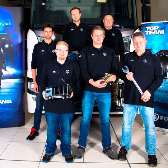 Das Team aus München/Oberschleiißheim hat den Servicewettbewerb von Scania Deutschland gewonnen. Das Team aus München/Oberschleiißheim hat den Servicewettbewerb von Scania Deutschland gewonnen.