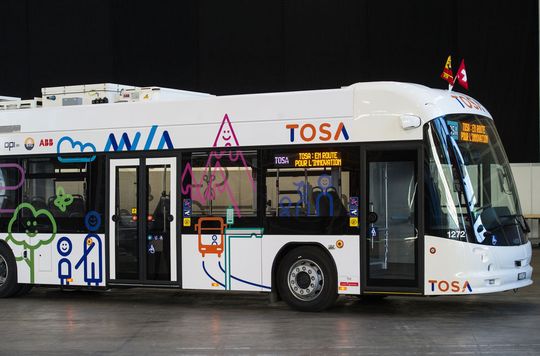 ABB hat in Genf ihre innovative Schnellladetechnologie in Betrieb genommen. Damit können die Elektro-Busse in gerade mal 20 Sekunden nachgeladen werden. ABB hat in Genf ihre innovative Schnellladetechnologie in Betrieb genommen. Damit können die Elektro-Busse in gerade mal 20 Sekunden nachgeladen werden.