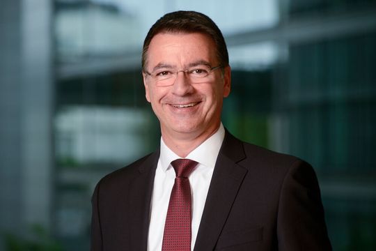 Martin Häring ist seit 2013 Chief Marketing Officer (SMO) bei Finastra. Martin Häring ist seit 2013 Chief Marketing Officer (SMO) bei Finastra.