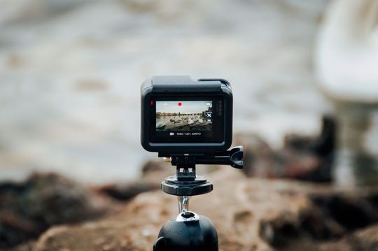 Im B2B werden Videos immer relevanter. Mit einer eigenen Video Plattform optimiert W&H Dentalwerk seine Kundensprache. Im B2B werden Videos immer relevanter. Mit einer eigenen Video Plattform optimiert W&H Dentalwerk seine Kundensprache.