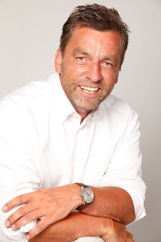 Dr. Kay Knoche ist Solution Consultant Next Best Action Marketing bei Pegasystems in München. Dr. Kay Knoche ist Solution Consultant Next Best Action Marketing bei Pegasystems in München.