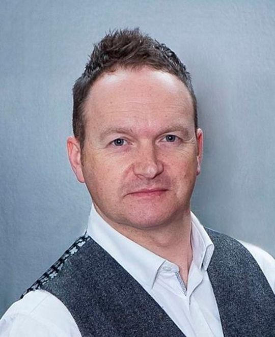 Jamie Anderson, President of EMEA bei Marketo, verfügt über mehr als 20 Jahre Erfahrung in den Bereichen Marketing und Business Development. Jamie Anderson, President of EMEA bei Marketo, verfügt über mehr als 20 Jahre Erfahrung in den Bereichen Marketing und Business Development.
