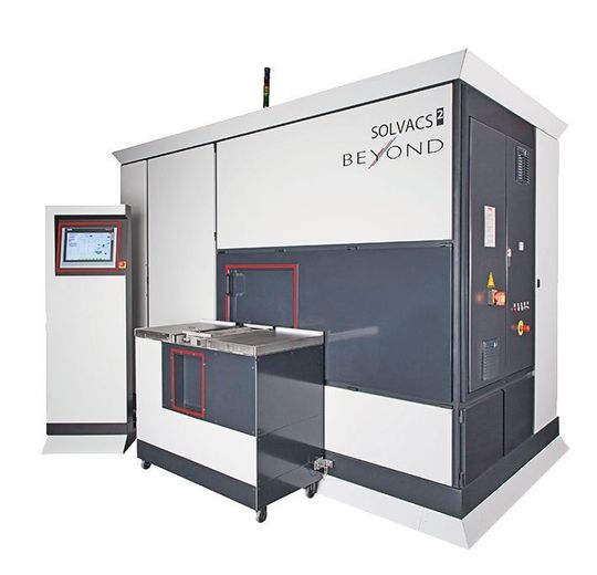 Die Beyond von EMO und Hösel kann etwas, was sonst noch keine Reinigungsanlage kann: Sie entfernt organische und anorganische Verschmutzungen in einem Arbeitsgang. Die Beyond von EMO und Hösel kann etwas, was sonst noch keine Reinigungsanlage kann: Sie entfernt organische und anorganische Verschmutzungen in einem Arbeitsgang.