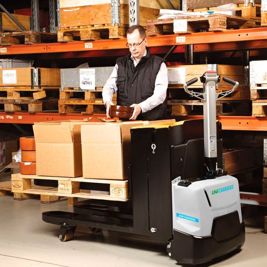 Individuell können die Stapler von Unicarriers erweitert werden, etwa durch ein Lastschutzgitter, eine Tiefkühlausstattung oder weitere Ergänzungen. Individuell können die Stapler von Unicarriers erweitert werden, etwa durch ein Lastschutzgitter, eine Tiefkühlausstattung oder weitere Ergänzungen.