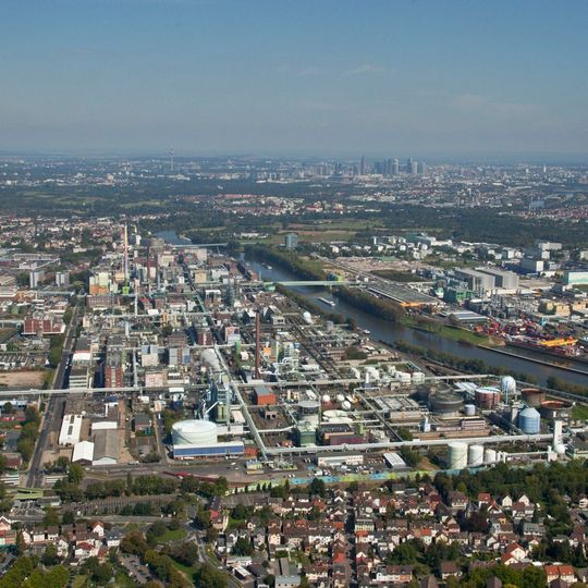 Blick auf den Industriepark Höchst in Frankfurt am Main. Blick auf den Industriepark Höchst in Frankfurt am Main.