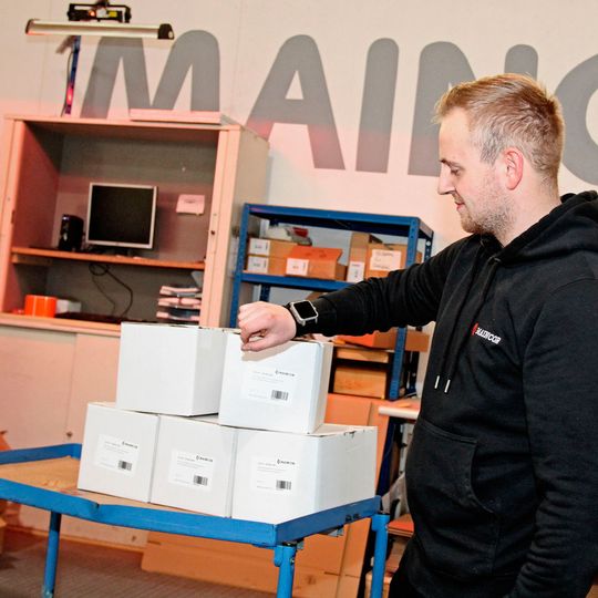 Maincor verzichtet bei der Kommissionierung jetzt komplett auf Papier. Maincor verzichtet bei der Kommissionierung jetzt komplett auf Papier.