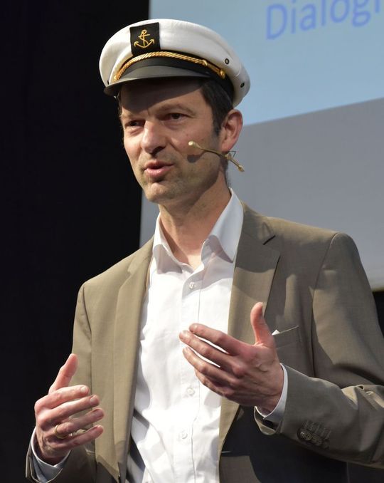 Georg Blum ist Geschäftsführer von 1A Relations und seit fast 15 Jahren Strategie-, Prozess- und Softwareauswahl-Berater. Georg Blum ist Geschäftsführer von 1A Relations und seit fast 15 Jahren Strategie-, Prozess- und Softwareauswahl-Berater.