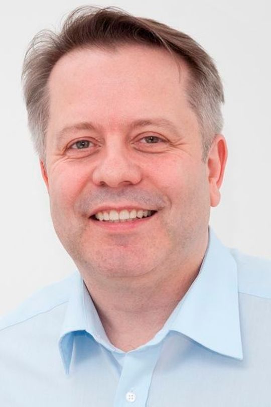 Torsten Herrmann berät und unterstützt seit mehr als 20 Jahren B2B-Unternehmen jeder Größe in Marketing, Public Relations und Vertrieb. Torsten Herrmann berät und unterstützt seit mehr als 20 Jahren B2B-Unternehmen jeder Größe in Marketing, Public Relations und Vertrieb.