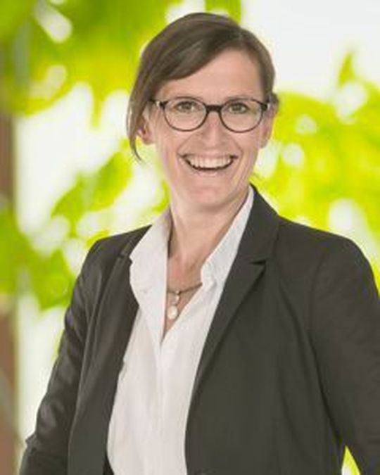 Ulrike Köpple-Scherber ist Mitglied der Geschäftsleitung der Digitalagentur mission-one. Ulrike Köpple-Scherber ist Mitglied der Geschäftsleitung der Digitalagentur mission-one.