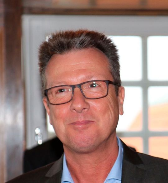 Gunter Leonhardt ist Geschäftsführer von PEAK-14, Hersteller des DAM-Systems cavok mit Sitz in Darmstadt. Gunter Leonhardt ist Geschäftsführer von PEAK-14, Hersteller des DAM-Systems cavok mit Sitz in Darmstadt.