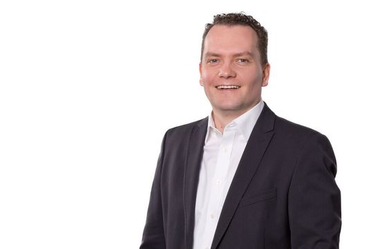 Martin Molch ist Diplom-Medieninformatiker und seit dem Jahr 2000 im Onlinemarketing tätig. Martin Molch ist Diplom-Medieninformatiker und seit dem Jahr 2000 im Onlinemarketing tätig.