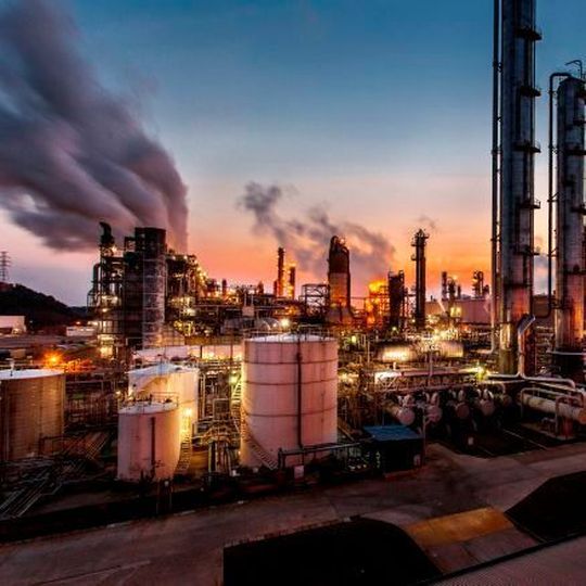 In South Korea, Total and Hanwha are partners at the Daesan integrated refining and petrochemicals platform as part of the 50/50 Hanwha Total Petrochemical joint venture. In South Korea, Total and Hanwha are partners at the Daesan integrated refining and petrochemicals platform as part of the 50/50 Hanwha Total Petrochemical joint venture.