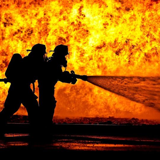 Das Feuer soll durch ein Leck in einer Gasleitung entstanden sein. (Symbolbild) Das Feuer soll durch ein Leck in einer Gasleitung entstanden sein. (Symbolbild)