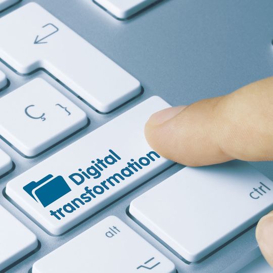Die Digitalisierung ist in der Chemieindustrie derzeit in aller Munde. Die Digitalisierung ist in der Chemieindustrie derzeit in aller Munde.
