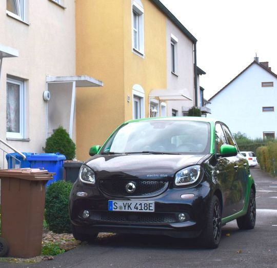 Noch ist nicht jeder Fahrer bereit für den Smart Electric-Drive Noch ist nicht jeder Fahrer bereit für den Smart Electric-Drive