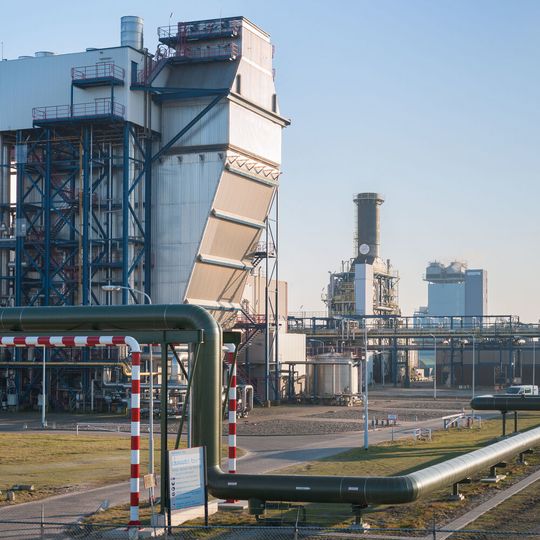 The salt is obtained from deposits at Delfzijl that are free of contamination and purified with the use of steam from sustainable sources, making it suited for industrial applications. The salt is obtained from deposits at Delfzijl that are free of contamination and purified with the use of steam from sustainable sources, making it suited for industrial applications.