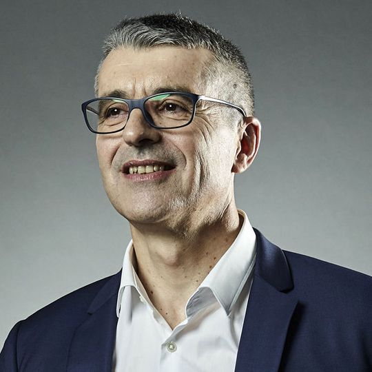 Faurecia hat François Tardif zum 1. Januar 2018 zum neuen Executive Vice President für China ernannt. Faurecia hat François Tardif zum 1. Januar 2018 zum neuen Executive Vice President für China ernannt.