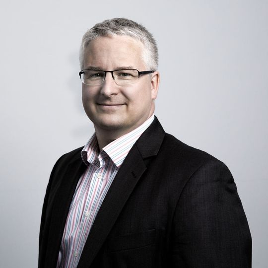 Lyn Matten ist Geschäftsführer der mm1 Technology GmbH und diplomierter Wirtschafts-Informatiker. Lyn Matten ist Geschäftsführer der mm1 Technology GmbH und diplomierter Wirtschafts-Informatiker.
