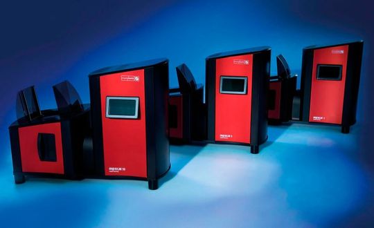 Laser-Marking-Systeme für die teil- und vollautomatisierte Bearbeitung individueller Druckaufträge. Laser-Marking-Systeme für die teil- und vollautomatisierte Bearbeitung individueller Druckaufträge.