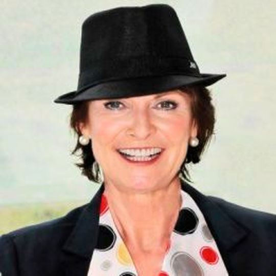 Anne M. Schüller ist Managementdenker, Keynote-Speaker, mehrfach preisgekrönte Bestseller-Autorin und Business-Coach. Anne M. Schüller ist Managementdenker, Keynote-Speaker, mehrfach preisgekrönte Bestseller-Autorin und Business-Coach.