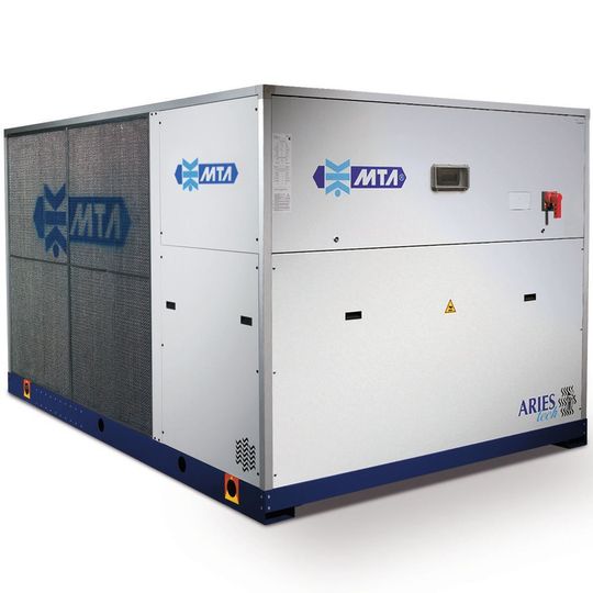 Luftgekühlte Kältemaschinen und Wärmepumpen mit hermetischen Scroll-Verdichtern in den Kälteleistungen von 164 bis 365 kW mit Wärmeleistungen von 179 bis 374 kW hat MTA Deutschland bereits für die Eco-Design-ErP-Verordnung 2021 ausgelegt. Luftgekühlte Kältemaschinen und Wärmepumpen mit hermetischen Scroll-Verdichtern in den Kälteleistungen von 164 bis 365 kW mit Wärmeleistungen von 179 bis 374 kW hat MTA Deutschland bereits für die Eco-Design-ErP-Verordnung 2021 ausgelegt.