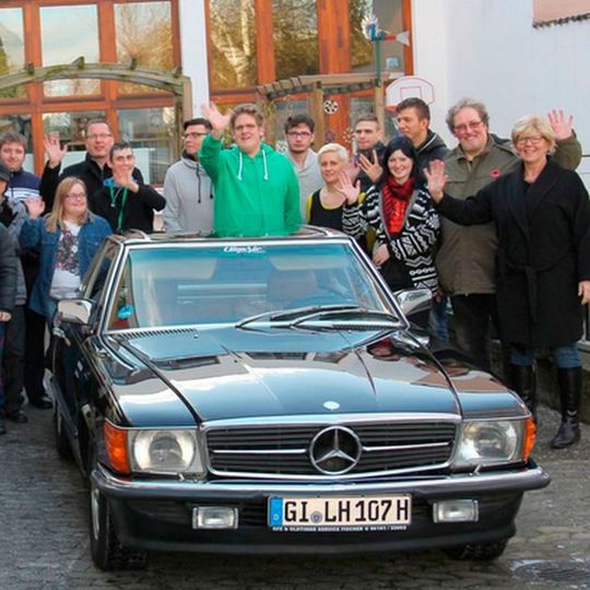 Über eine Million Euro kommen bei der Oldtimerspendenaktion der Lebenshilfe Gießen pro Jahr für einen guten Zweck zusammen. Über eine Million Euro kommen bei der Oldtimerspendenaktion der Lebenshilfe Gießen pro Jahr für einen guten Zweck zusammen.