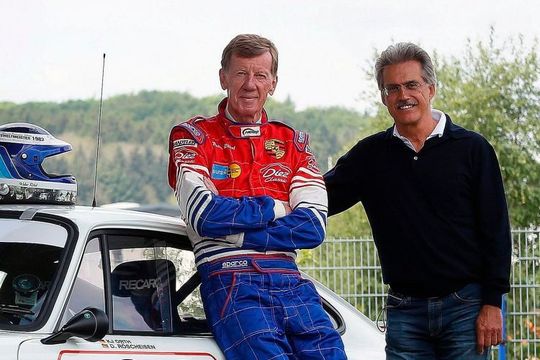 Dr. Mario Theissen, hier neben Rallye-Legende Walter Röhrl, ist Vizepräsident der Fédération Internationale des Véhicules Anciens (FIVA), dem Weltverband der Oldtimerclubs und -verbände.
