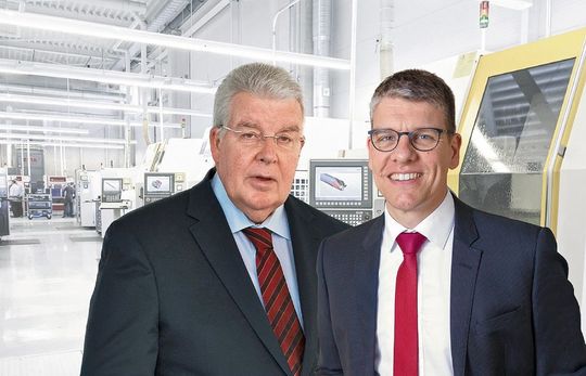 Zum 1. Januar 2018 hat Dieter Kress die Geschäftsführung des Unternehmens Mapal in die Hände seine Sohnes Jochen Kress gelegt Zum 1. Januar 2018 hat Dieter Kress die Geschäftsführung des Unternehmens Mapal in die Hände seine Sohnes Jochen Kress gelegt