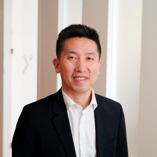 Michael Bang soll Berylls südkoreanisches Tochterunternehmen leiten. Er begann seinen beruflichen Werdegang als Entwicklungsingenieur in Korea und blickt nach Management-Positionen in der Autoindustrie auf 14 Jahre Beratungstätigkeit zurück. Michael Bang soll Berylls südkoreanisches Tochterunternehmen leiten. Er begann seinen beruflichen Werdegang als Entwicklungsingenieur in Korea und blickt nach Management-Positionen in der Autoindustrie auf 14 Jahre Beratungstätigkeit zurück.