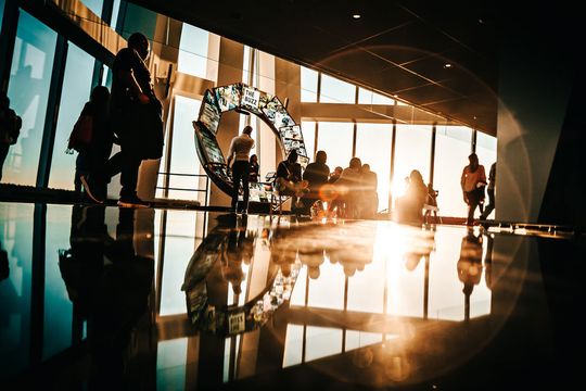 Die deutsche Wirtschaft setzt im B2B-Marketing weiterhin stark auf persönliche Kommunikation und reale Produktpräsentationen. Dabei zählt die Qualität der Messeauftritte mehr als die Quanität. Die deutsche Wirtschaft setzt im B2B-Marketing weiterhin stark auf persönliche Kommunikation und reale Produktpräsentationen. Dabei zählt die Qualität der Messeauftritte mehr als die Quanität.