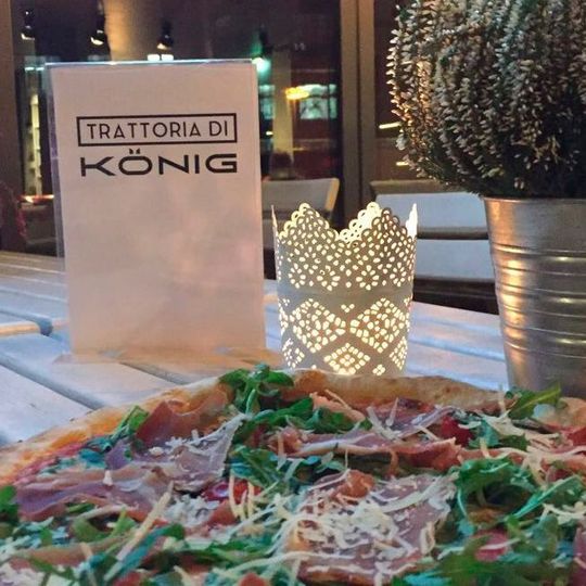 Pizza, Pasta und andere mediterrane Speisen gibt es in der Trattoria di König. Pizza, Pasta und andere mediterrane Speisen gibt es in der Trattoria di König.