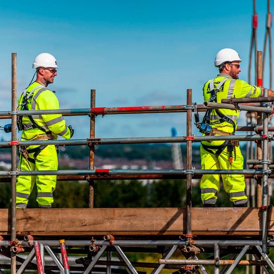 Das DSL2 ist ideal für das Arbeiten an Orten mit geringer Fallhöhe oder ohne Möglichkeit einer Über-Kopf-Befestigung. Das DSL2 ist ideal für das Arbeiten an Orten mit geringer Fallhöhe oder ohne Möglichkeit einer Über-Kopf-Befestigung.