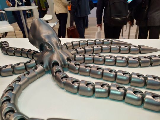 Die EAM bietet neben Ausstellung und Vorträgen auch Besuche bei Instituten und Unternehmen. Die EAM bietet neben Ausstellung und Vorträgen auch Besuche bei Instituten und Unternehmen.