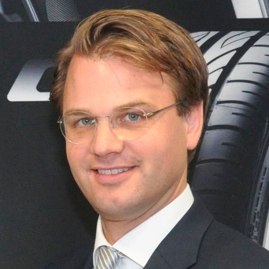 Christian Mühlhäuser hat Pirelli auf eigenen Wunsch verlassen. Christian Mühlhäuser hat Pirelli auf eigenen Wunsch verlassen.