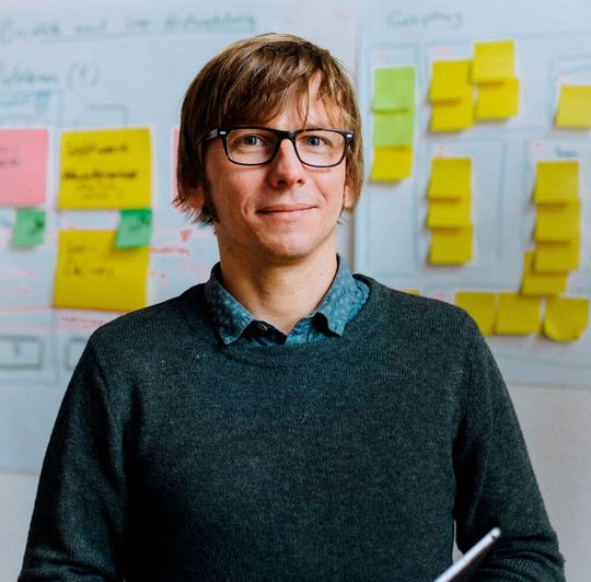 Dr. Stefan Hennig leitet den Geschäftsbereich Software der Elco Industrie Automation GmbH und verantwortet die Produktentwicklung sowie die Durchführung von Projekten. Dr. Stefan Hennig leitet den Geschäftsbereich Software der Elco Industrie Automation GmbH und verantwortet die Produktentwicklung sowie die Durchführung von Projekten.